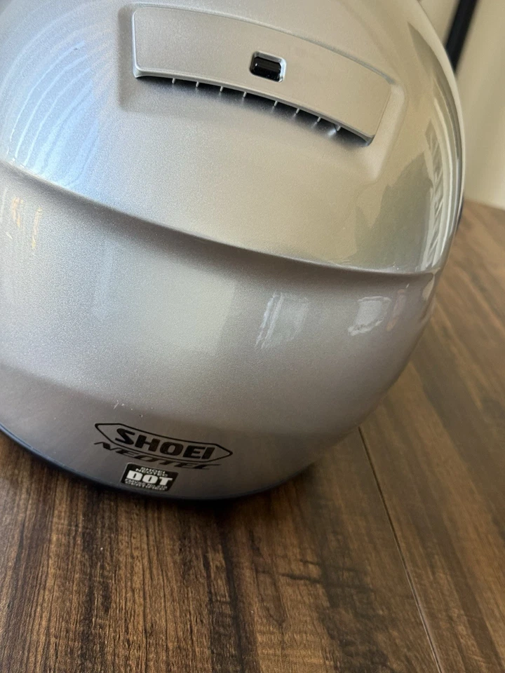 Capacete modular SHOEI Neotec 1 cinza, prata tamanho grande 59-60cm.EUC - Imagem 3 de 4