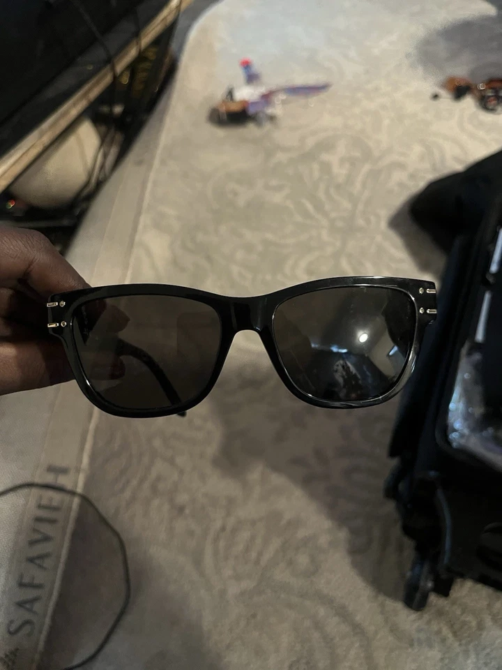 Gafas de sol Christian Dior Signature negro dorado DIORSIGNATURE S6U Cat CD40074U Foto 2 de 4