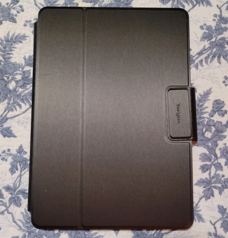 Capa Tablet Universal TARGUS THZ785GL Ajuste Seguro 9-11" 360 Rotação Preta - Imagem 3 de 4