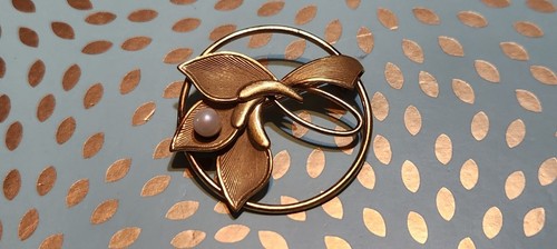 VINTAGE CC CURTIS CREATIONS 12k Gold Filled Flower & Pearl  Brooch