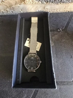 NEW - Daniel Wellington DW00100162 Classic Petite Sterling 32mm Ladies Watch - Image 1 of 4