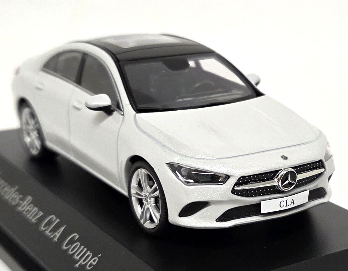 ディーラー正規品 1/43 メルセデス ベンツ CLA クーペ C118 白 Spark 1/43 Mercedes Benz CLA Coupe C118 Digital White Resin