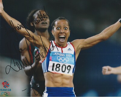 Kelly Holmes handsigniertes 8x10 Foto mit Zitat Olympiasiegerin Goldmedaillengewinnerin, Läuferin (B)