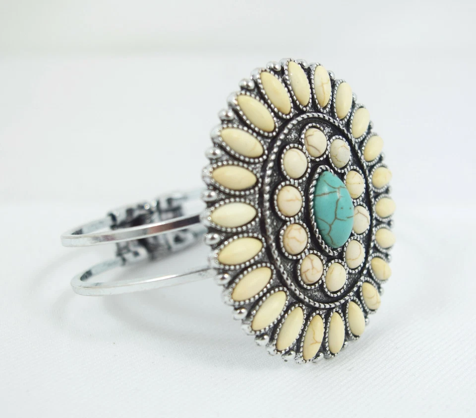 Pulsera con bisagra Southwestern Bohemian azul blanco imitación turquesa flor de calabaza  Foto 3 de 4