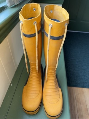 West Marine Tall Yellow Rubber Men s Boots. Drawstring On Top. Size 10 Pre-Owned