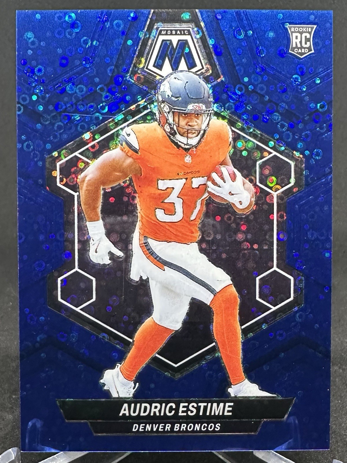 Audric Estime 2024 Panini Mosaic Rookie No Huddle Blue Prizm /75 #392