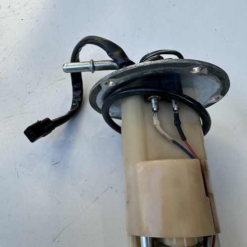 Kawasaki Vulcan 1700 Classic 2012 Fuel pump 49040-0035 - Picture 3 of 8