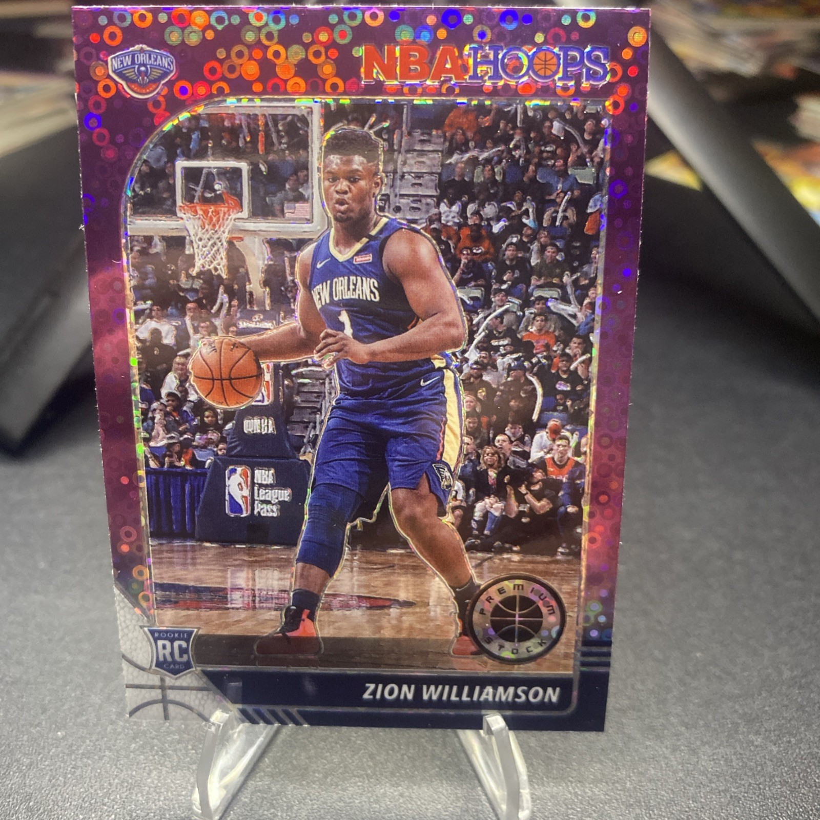 2019-20 NBA Hoops Premium Stock Zion Williamson Purple Disco Prizms RC #258 E3