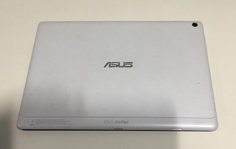 Tablet Asus ZenPad P023 colore Bianco, per parti di ricambio, non si accende - Immagine 2 di 4