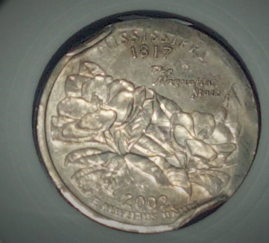 Mint Error Coin 2002 MISSISSIPPI State Quarter Broadstrike Clipped Planchet - Image 2 of 3