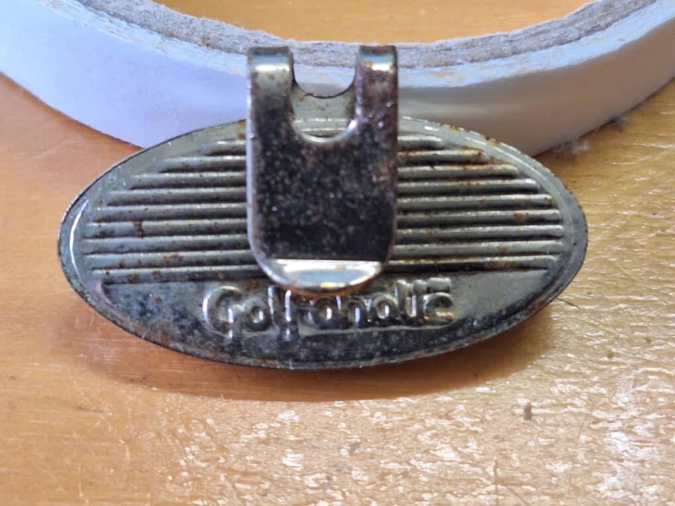 Preowned Magnetic Golf Ball Marker - Thai Nippon Steel, oval shape, metal made - Image 3 of 4