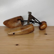 Two Way Shoe Stretchers Vintage Pair Wooden Wood Metal Adjustable Anderson 3 KLA