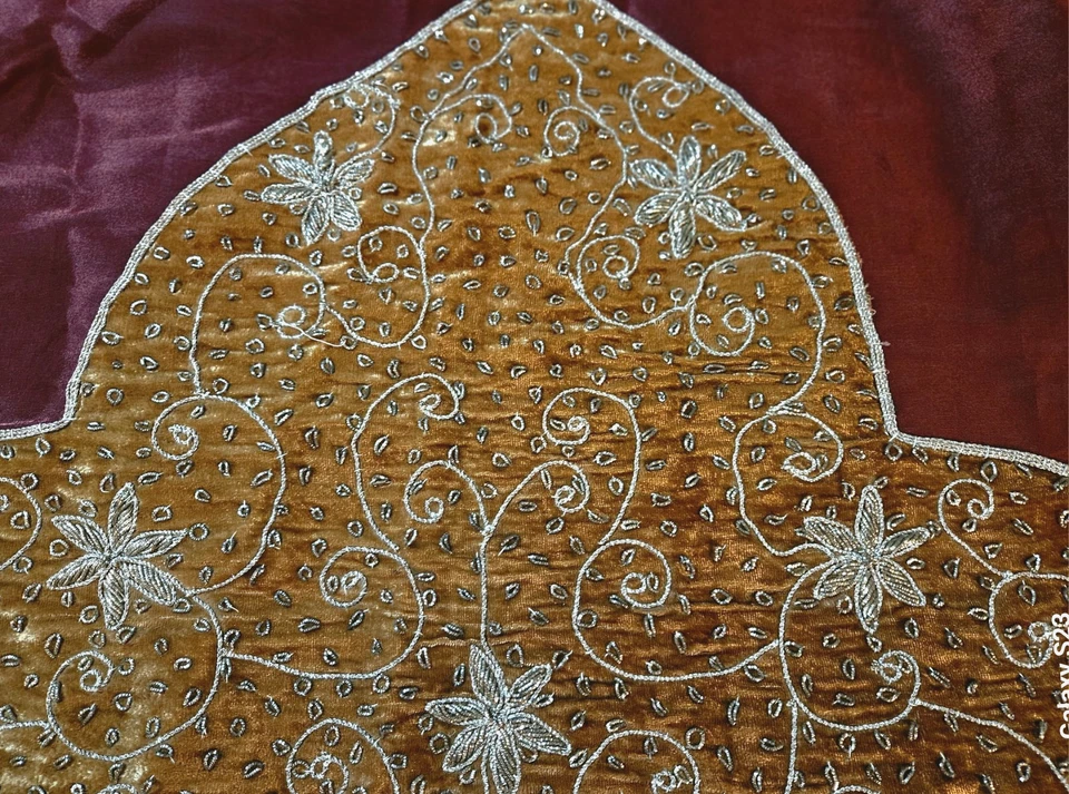 ANTQ. BOHO EXOTIC RED SILK & GOLD VELVET Indian STARS &BUTA DRAPERY 43  x 100 - Image 4 of 4
