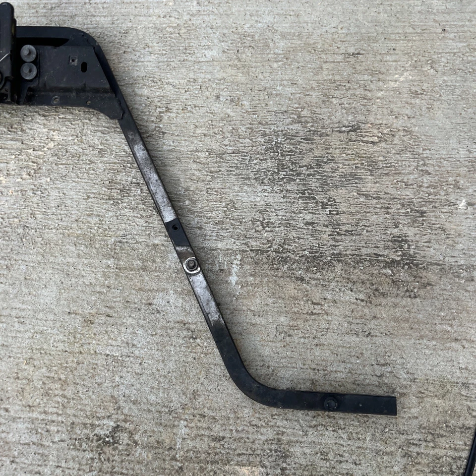 Conjunto de centro de soporte de núcleo de radiador Chevy Silverado HD2500 HD3500 1999-2006 FABRICANTE DE EQUIPOS ORIGINALES Foto 2 de 4