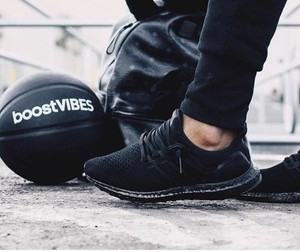 adidas ultra boost black 42