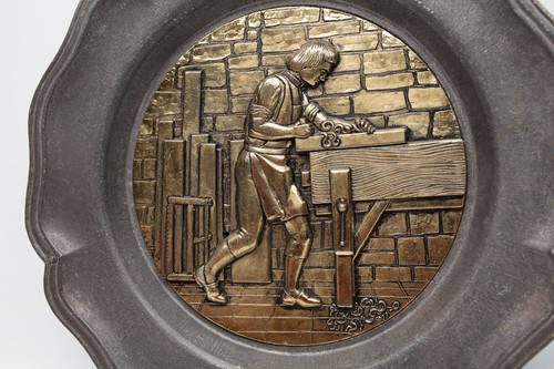 Vintage Mid Century Castleware Pewter Plate Carpenter working with Plane - Picture 2 of 10