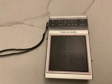 Vintage Realistic 12-719 AM/FM Portable Handheld Pocket Radio with Antenna VGC