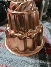 Vintage Copper Color Jello Mold/6 Cup/Tiered/Hook for Hanging
