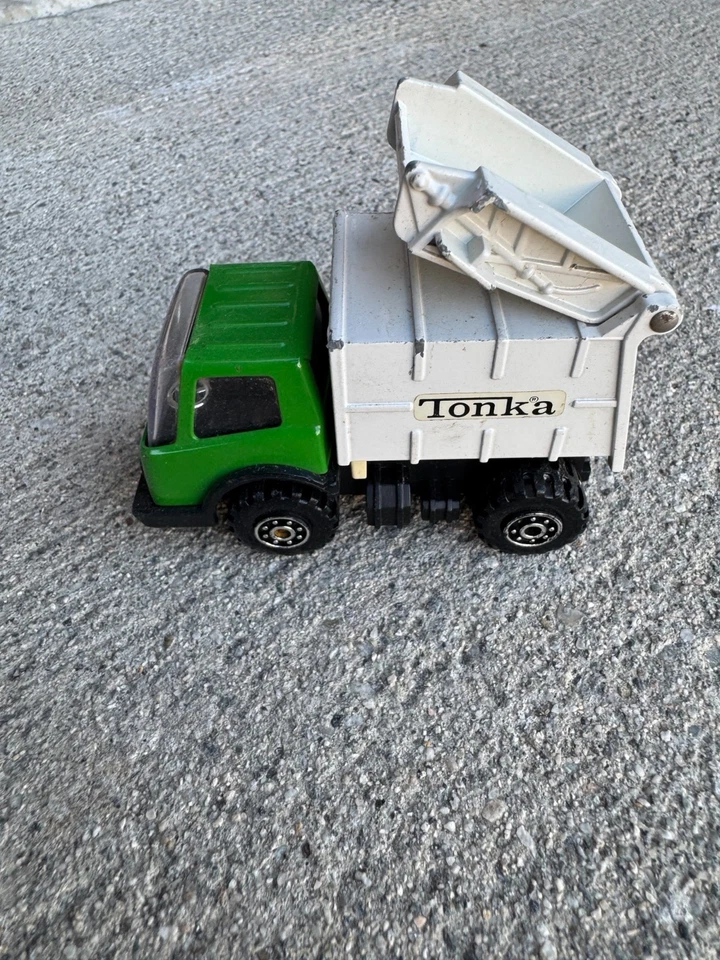 Vintage Mini Tonka Trash Garbage Truck Green & White Japan 4" Steel - Image 3 of 4