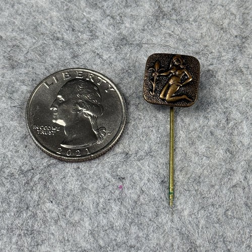 Vintage Virgo Horoscope Astrological Stick Pin Badge #49980 - Picture 1 of 2