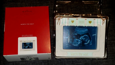 Hallmark Keepsake 2020 WORTH The WAIT Baby Ultrasound Photo Frame Ornament - New