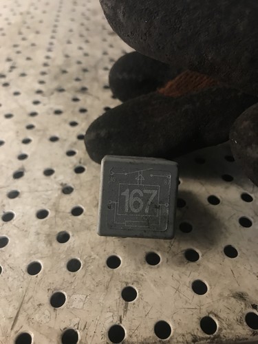 1x Kraftstoffpumpen Relais 167 191906383C FÜR AUDI VW SEAT SKODA