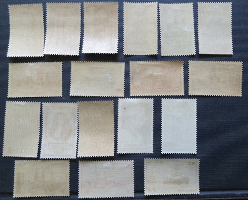 18 VINTAGE FRANCE STAMPS - Semi Postal 1940's UNUSED - Picture 6 of 6