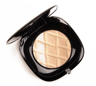 MARC JACOBS: LIGHTSHOW LUMINIZING POWDER. 302 CLOSEUP (PEARL/GOLD/ROSE). NOW$99