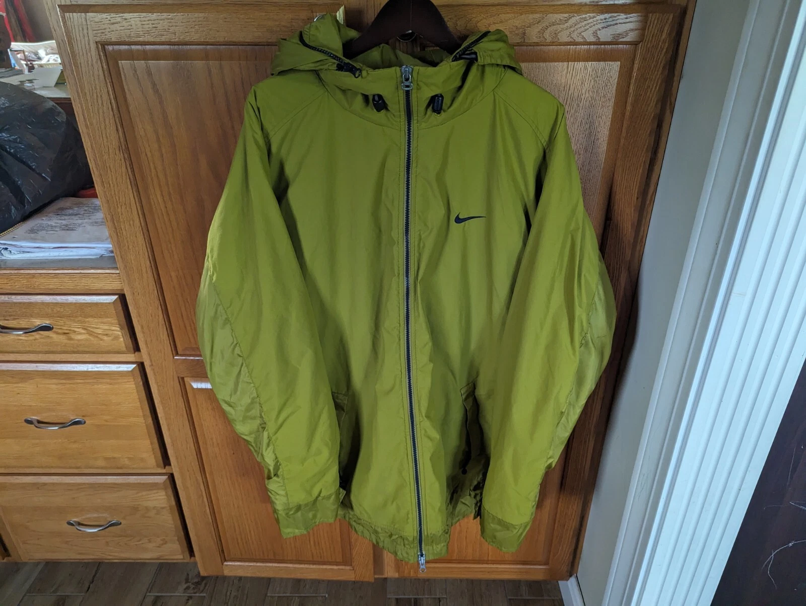Vintage Nike Red Swoosh Green Puffer Winter Jacket Full Zip Hooded Men size L