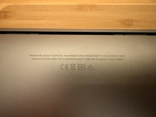 Apple MacBook Air 13” (2020) A2179 – Space Gray – For Parts Only – Powers On - Afbeelding 8 van 8