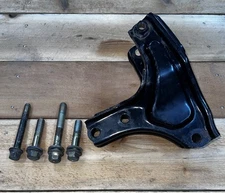 96-00 Honda Civic Rear T Bracket Mount (Auto To Manual Conversion) OEM