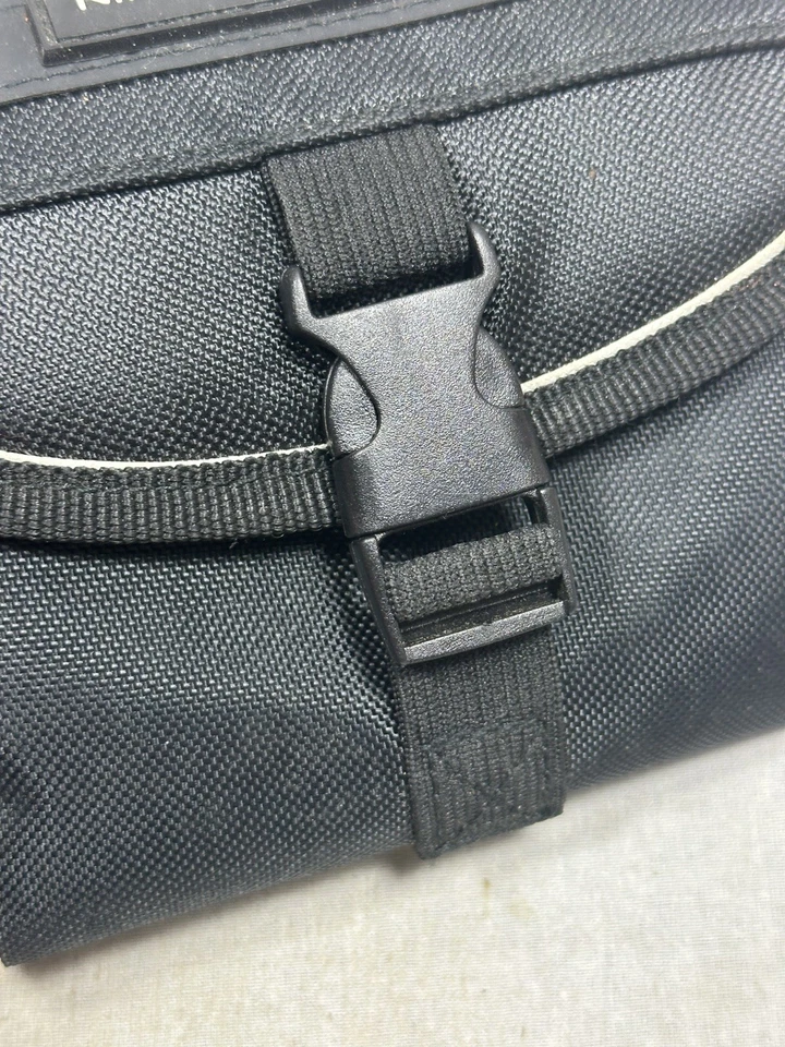 OEM Nintendo DS Carry Case Clip Console Game Case Travel Bag Black - Image 4 of 4