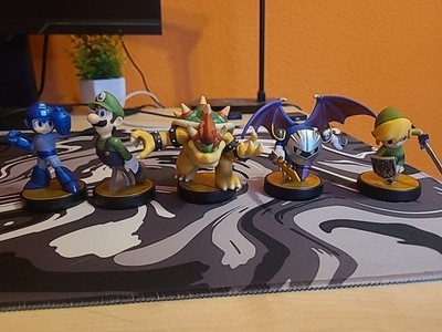 Super Smash Bros Amiibos - Metaknight, Bowser, Luigi, Toon Link, Mega Man