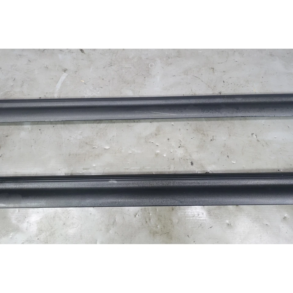 BMW E36 92-99 serie 3 cupé 2 puertas alfombra interior cubierta de alféizar de entrada negro OEM Foto 3 de 4