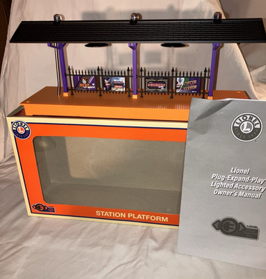 Lionel 2529100 Halloween Lighted Station Platform O 027 PEP New  MIB Sealed
