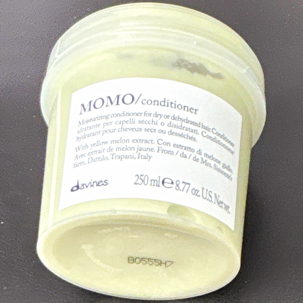 Davines MOMO Moisturising Conditioner Cream Dry Hair Yellow Melon 250 Ml