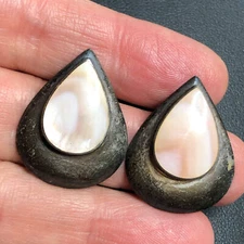 4839 BOMA VNTG Patina oxidized Sterling 925 pink Mother of pearl earrings 7.3g