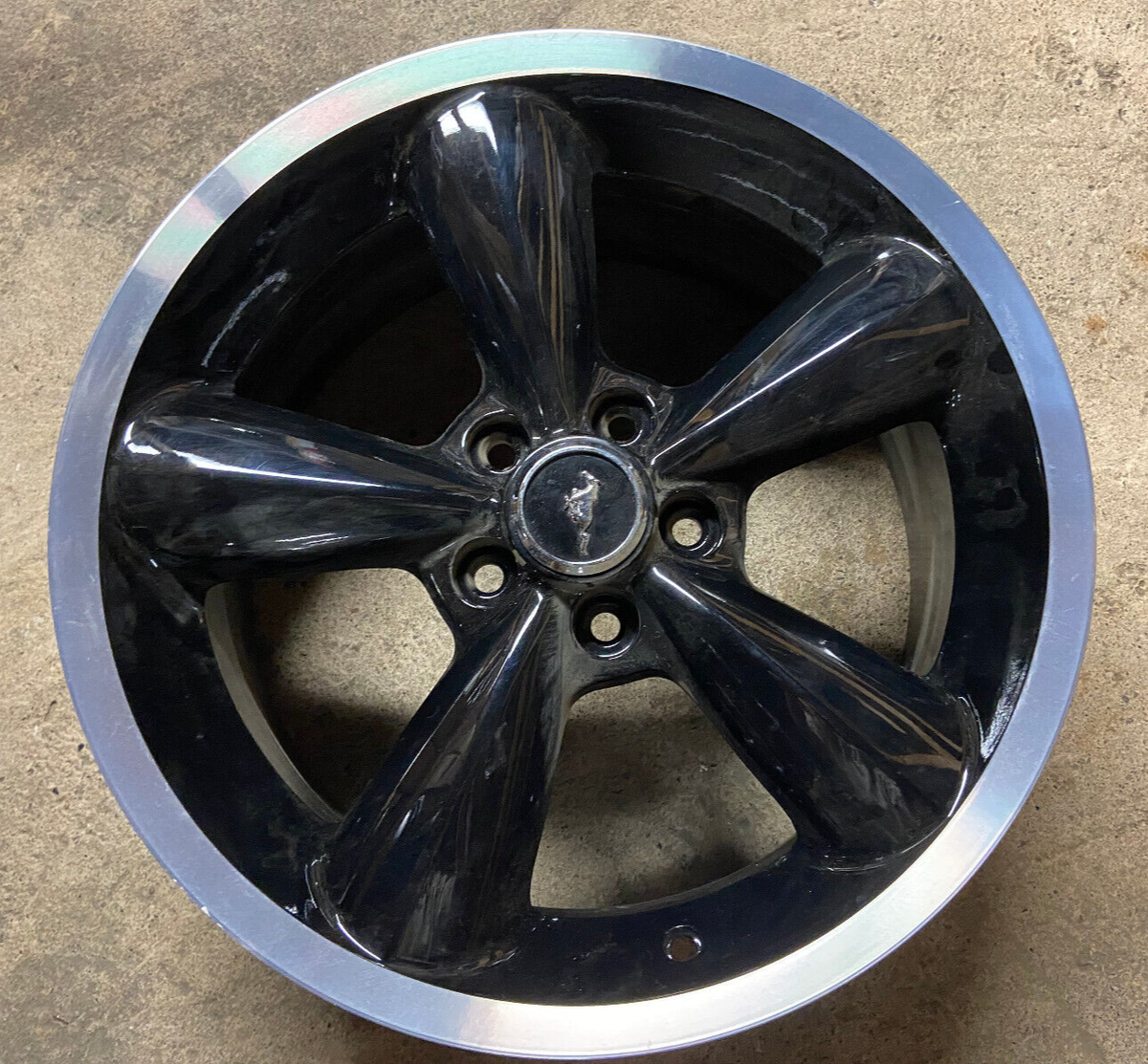 Ford Mustang Wheel Rim Used 2006-2009 18x8.5 #3648 8R3Z1007B Ford Mustang Wheel Rim Used 2006-2009 18x8.5 #3648 8R3Z1007B