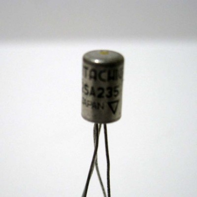 One (1) Hitachi   2SA235 PNP Germanium VHF Transistor - New