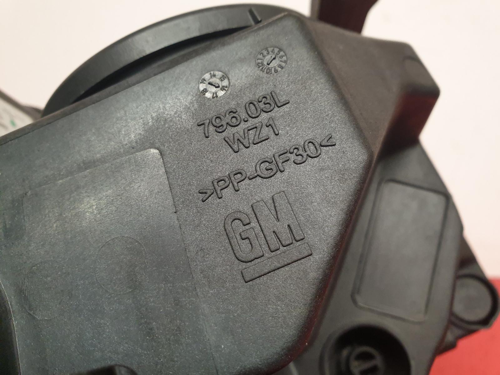 VAUXHALL ASTRA K HEADLIGHT NEARSIDE PASSENGER LH HEADLAMP 2016 39047200