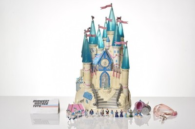 1997 Trendmasters Cinderella Star Castle Playset w/14 Figures and key