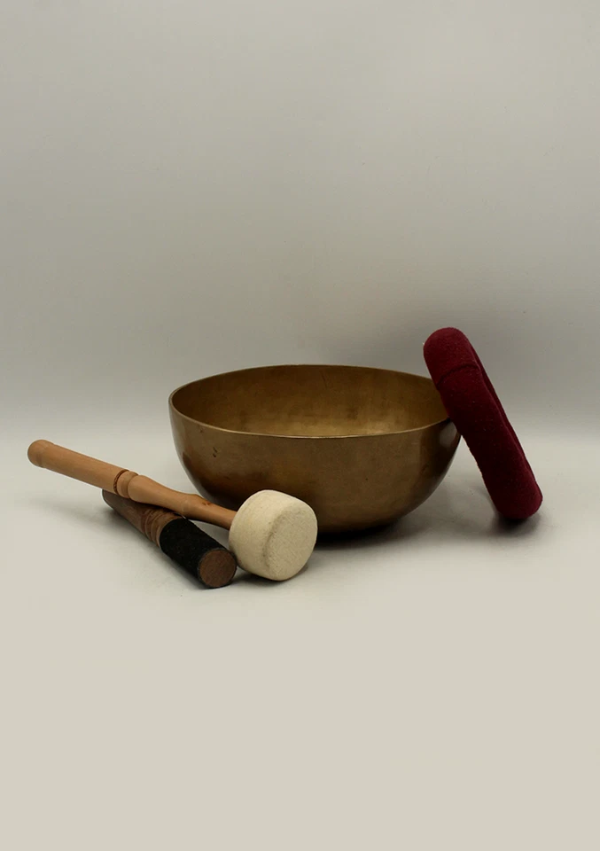 Tibetan Singing Bowl 8" Matt Color - Image 2 of 4