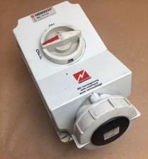 MENNEKES 63A-7H abschaltbare Steckdose mit Verriegelung 