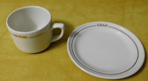 US Airways Tasse und Untertasse Teller, neuwertig