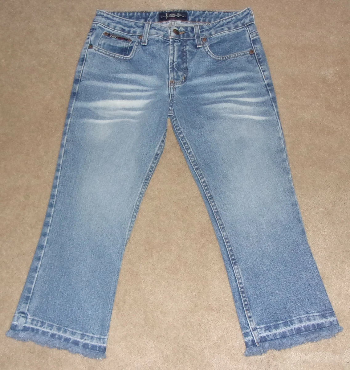 Women's distressed hotsell denim capris