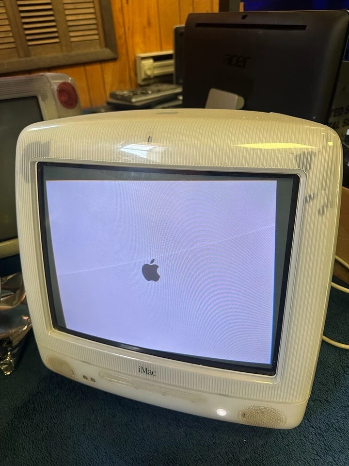 Apple iMac G3 Grafito 333 MHz 6 MB GPU - 6 GB HDD OS - De colección 2000 Foto 2 de 4