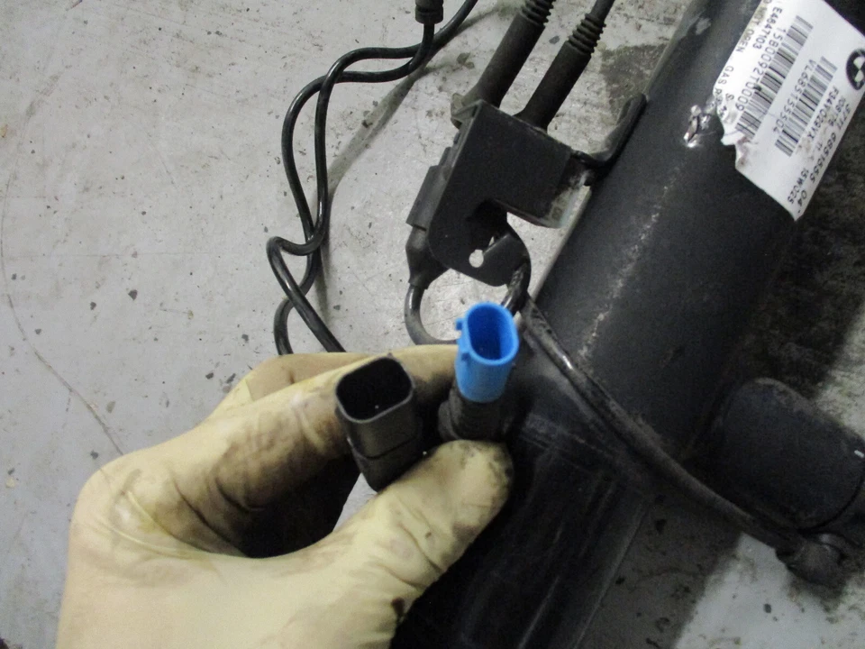 12-16 BMW 335xi GT VDC Front Left Strut w/ Spring Suspension Assembly 88k Miles - Image 2 of 4