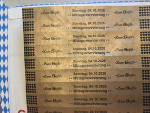 Einlassbänder Paulaner Festzelt Oktoberfest München 04.10.2026