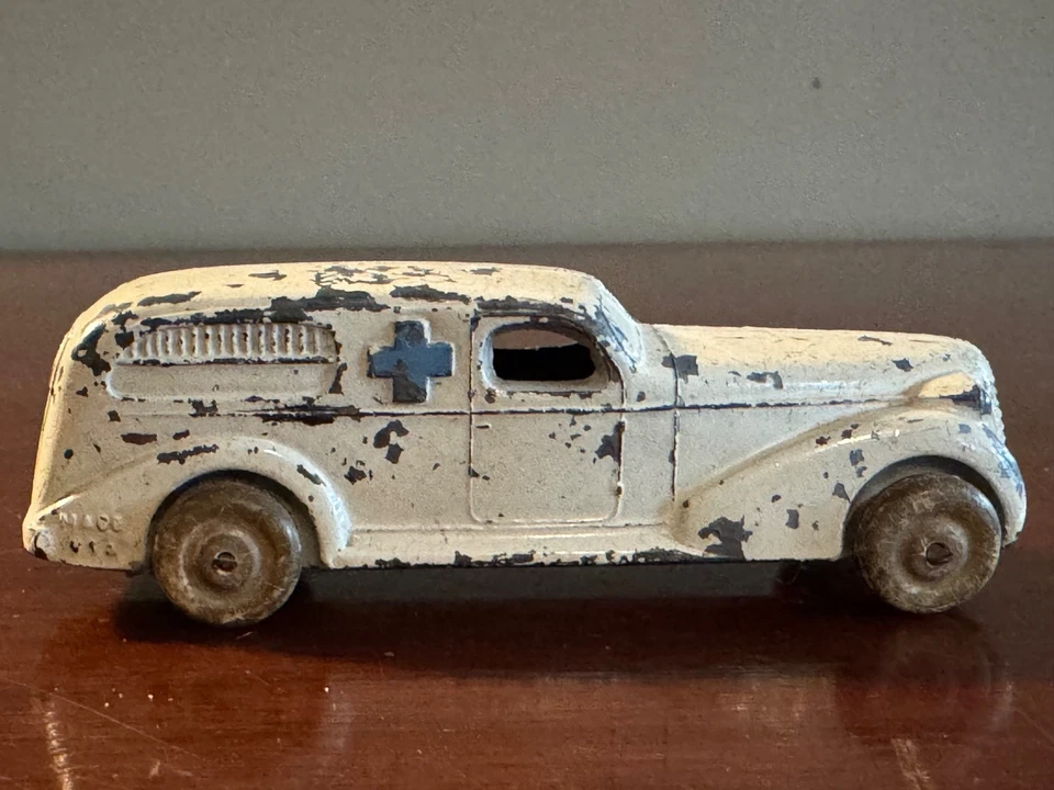 Vintage Barclay BV3 #50 Medical Ambulance White 5" Long  - Good Condition! - Image 2 of 4