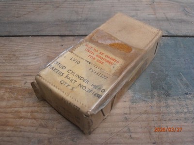 B Range Rolls-Royce Motor. Zylinderkopfbolzen x 5 FV141577 2F1690 NOS Originalverpackt.